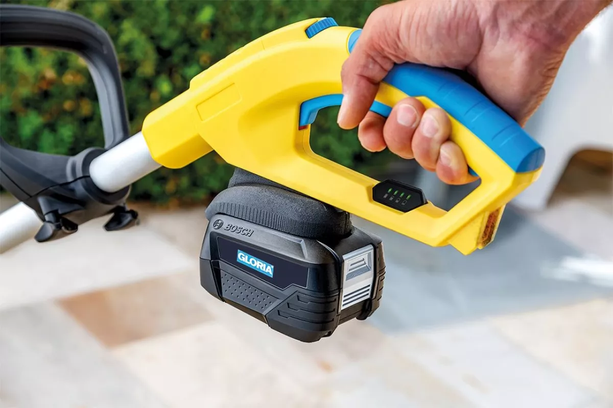 Akku-Terrassen- und Fugenreiniger - Thumbnail 3